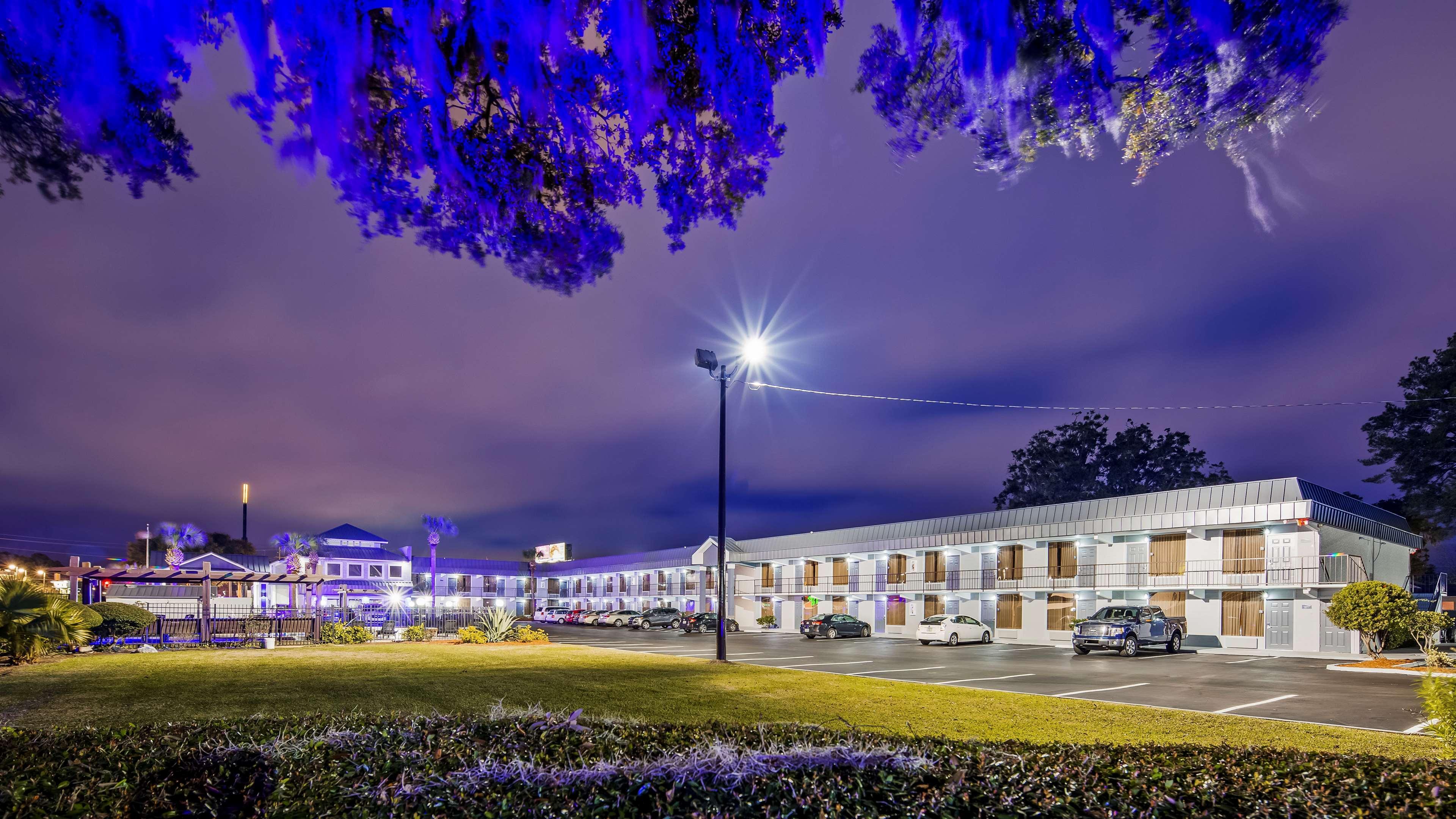 Best Western Central Inn Savannah Exterior foto